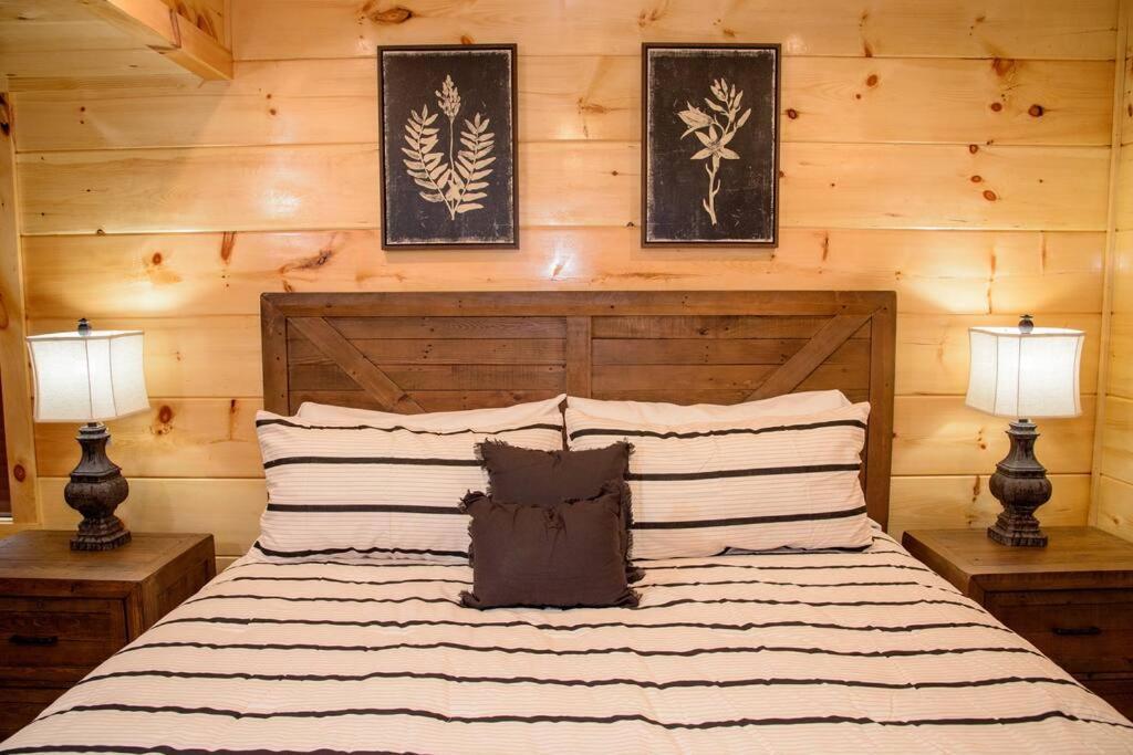 Spacious 2800 Sq Ft-Cozy Wood Cabin-New Build Pigeon Forge Buitenkant foto