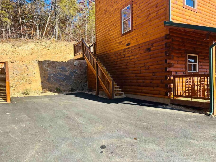 Spacious 2800 Sq Ft-Cozy Wood Cabin-New Build Pigeon Forge Buitenkant foto