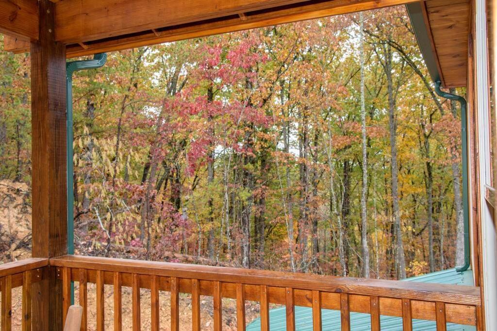 Spacious 2800 Sq Ft-Cozy Wood Cabin-New Build Pigeon Forge Buitenkant foto